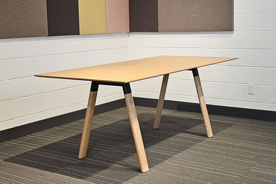 Plania Table